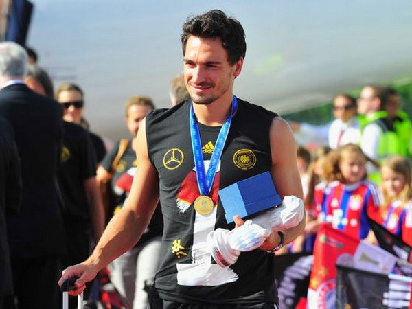 Chuyển nhượng 10/8: Arsenal "cướp hàng" M.U, Lopez rời Real? ảnh 1