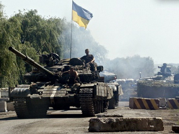 Chính quyền Ukraine bác đề nghị ngừng bắn của thủ lĩnh ly khai ảnh 1