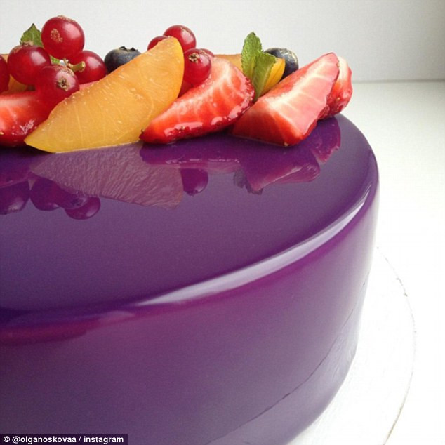 Độc đáo những chiếc bánh ngọt có lớp phủ bóng loáng như gương ảnh 6