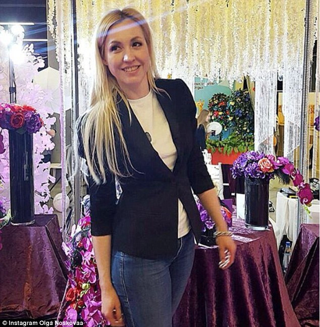 Độc đáo những chiếc bánh ngọt có lớp phủ bóng loáng như gương ảnh 8