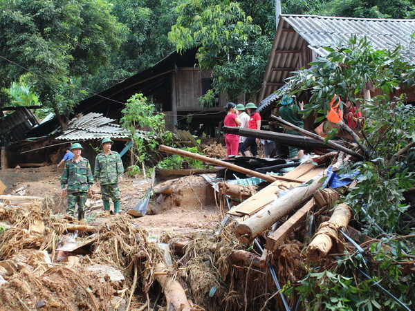 Tiếp tục hỗ trợ các địa phương khắc phục hậu quả thiên tai ảnh 1