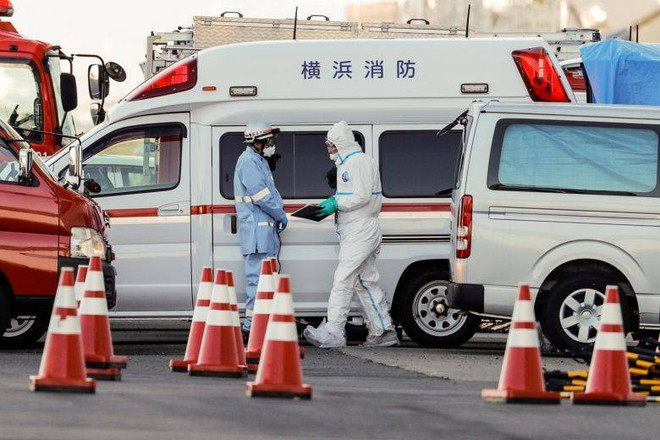 (Nguồn: Reuters) Nhật Bản sẽ sắp xếp thêm chuyến bay tới Vũ Hán để đưa công dân về nước ảnh 1