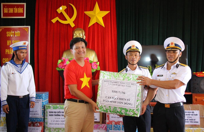 Hải trình 8 ngày vượt trùng khơi nối đất liền với biển đảo Trường Sa ảnh 3