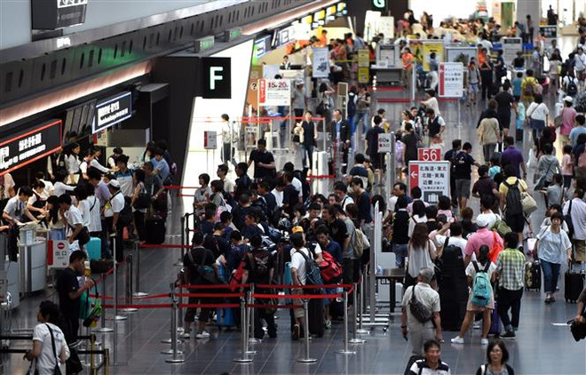 Khách hàng lao đao khi sân bay Nhật Bản gặp sự cố về nước ảnh 1
