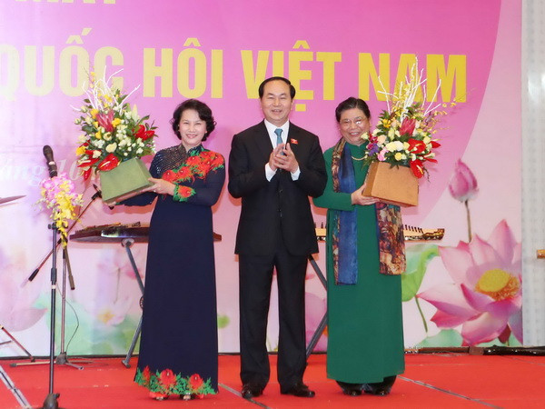 Bà Tòng Thị Phóng là Chủ tịch Nhóm nữ đại biểu Quốc hội khóa XIV ảnh 1