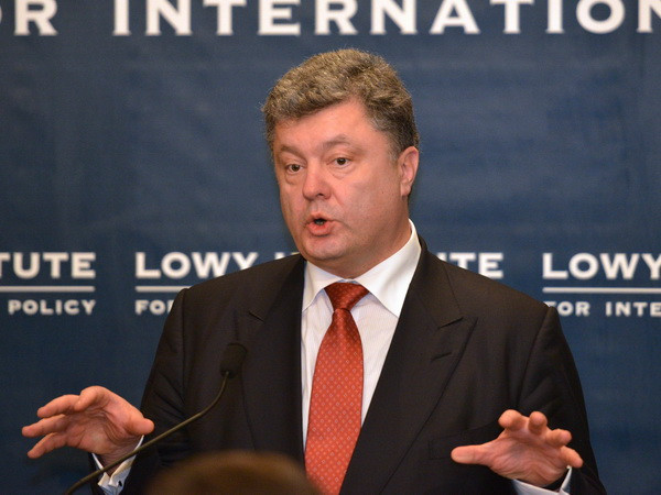 Tổng thống Ukraine ký ban hành luật ngân sách quốc gia năm 2015 ảnh 1