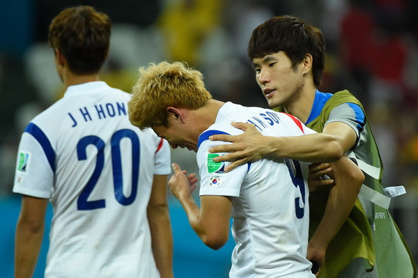 Algeria đi vào lịch sử, Nga và Hàn Quốc chia tay cay đắng ảnh 2