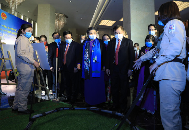 Tăng cường vai trò của phụ nữ trong xây dựng và củng cố hòa bình ảnh 1