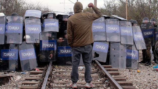 Cảnh sát Hy Lạp đụng độ người di cư tại trại tị nạn Oreokastro ảnh 1