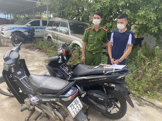 Quảng Bình: Kẻ gian đột nhập tiệm cầm đồ, trộm nhiều tài sản giá trị ảnh 1