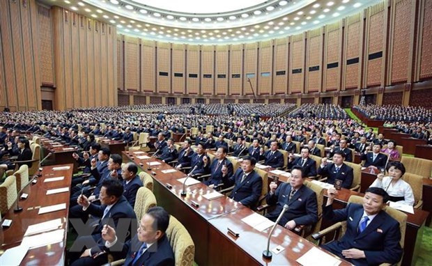 Toàn cảnh một phiên họp toàn thể Hội đồng Nhân dân Tối cao (Quốc hội) Triều Tiên tại Bình Nhưỡng. (Ảnh: AFP/TTXVN) Triều Tiên thông qua luật quản lý nhân tài khoa học-công nghệ ảnh 1