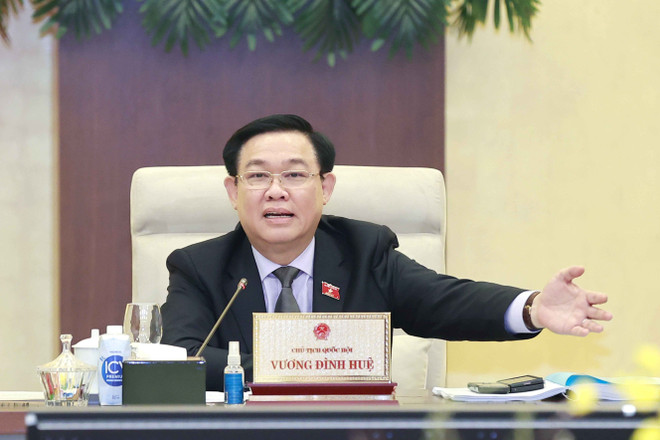 Chủ tịch Quốc hội Vương Đình Huệ phát biểu về dự án Luật Kinh doanh bất động sản (sửa đổi). (Ảnh: Doãn Tấn/TTXVN) UBTV Quốc hội cho ý kiến dự án Luật Kinh doanh bất động sản sửa đổi ảnh 2