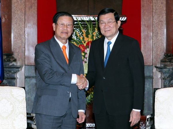 Chủ tịch nước Trương Tấn Sang tiếp Phó Thủ tướng CHDCND Lào Somsavad Lengsavath. (Ảnh: Nguyễn khang/TTXVN) Chủ tịch nước tiếp Phó Thủ tướng CHDCND Lào ảnh 1