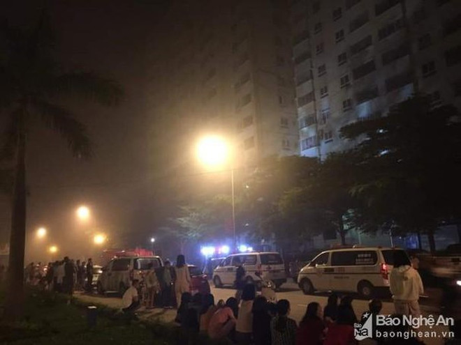 Nghệ An: Cháy lớn ở chung cư Tân Thịnh, hàng trăm người dân hoảng sợ ảnh 1