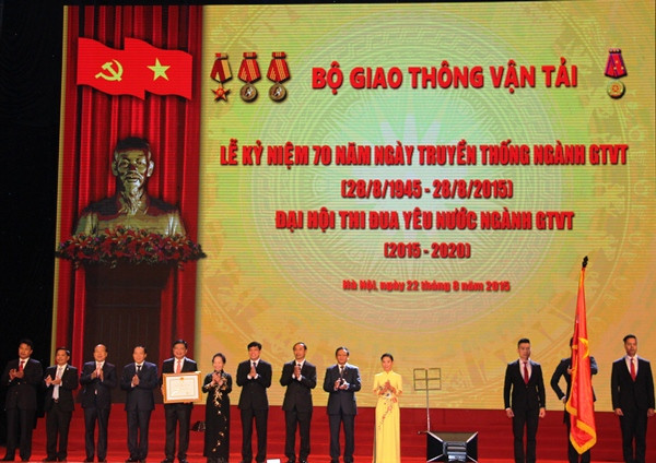 Ngành giao thông phát huy truyền thống 70 năm đi trước mở đường ảnh 1