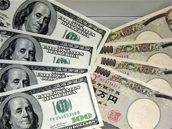 Đồng USD tăng giá có thể tái cân bằng kinh tế toàn cầu ảnh 1