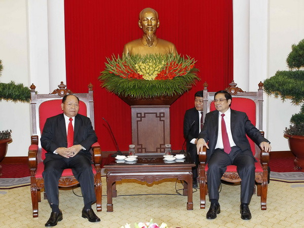 Trưởng ban Tổ chức Trung ương tiếp Bộ trưởng Bộ Nội vụ Lào ảnh 1