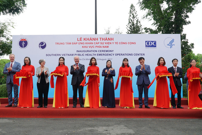 Khai trương Trung tâm đáp ứng khẩn cấp sự kiện y tế công cộng phía Nam ảnh 1