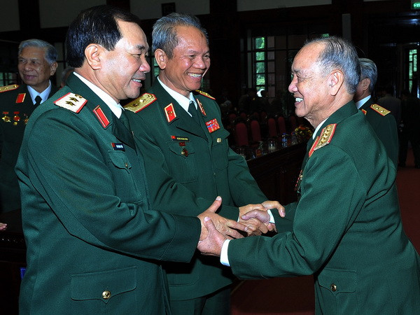 Quân ủy Trung ương gặp mặt truyền thống 70 năm thành lập Quân đội ảnh 1