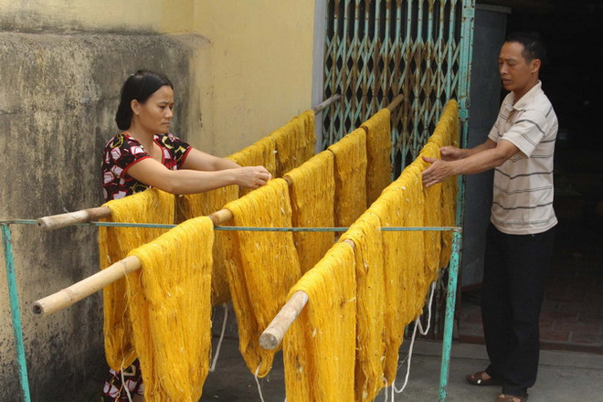 Thăng trầm nghề trồng dâu, nuôi tằm, dệt nhiễu Hồng Đô ảnh 1