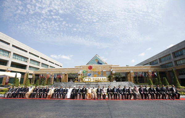 Phó Thủ tướng Vũ Đức Đam hội kiến Thủ tướng Lào Thonglun Sisulit ảnh 1