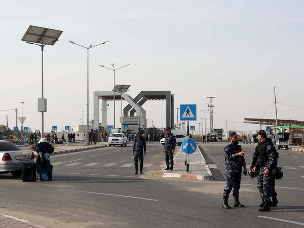 Israel tấn công các căn cứ của Hamas sau vụ nã pháo gần Dải Gaza ảnh 1