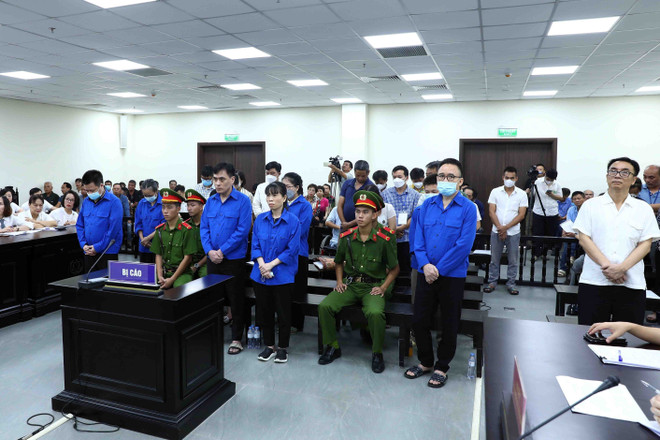 Vụ SGK giả: Cựu Phó Cục trưởng Cục QLTT Trần Hùng lĩnh án 9 năm tù ảnh 2