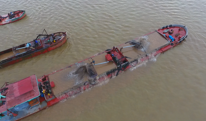 Bộ TN-MT trả lời kiến nghị cử tri về giải pháp ngăn chặn “cát tặc” ảnh 1