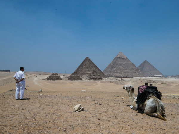 Bom nổ bên ngoài Văn phòng Bộ Ngoại giao Ai Cập ảnh 1