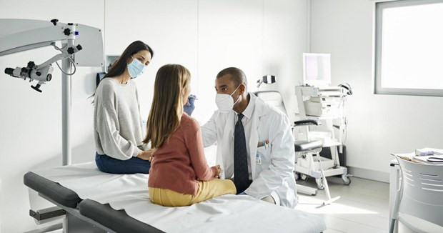 Mỹ báo động về số lượng ca trẻ em mắc dịch bệnh COVID-19 ảnh 1