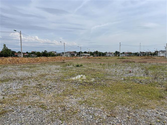 Lâm Đồng: 4 cán bộ sai phạm trong cấp chứng nhận quyền sử dụng đất ảnh 1