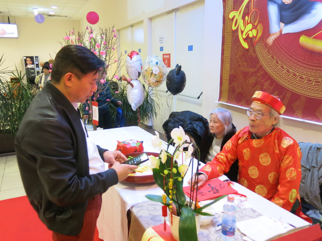 Chương trình "Mừng Xuân Quý Mão" của bà con Việt Nam tại Hungary ảnh 2