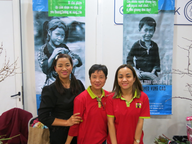 Chương trình "Mừng Xuân Quý Mão" của bà con Việt Nam tại Hungary ảnh 6