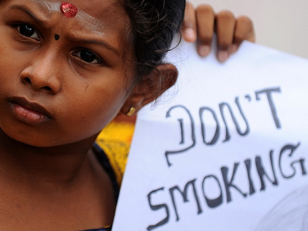 Hút thuốc thụ động phá hủy các động mạch của trẻ em ảnh 1