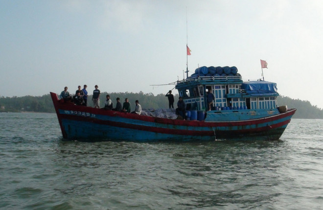 Bắt giữ đối tượng chém thuyền trưởng trọng thương trên biển ảnh 1