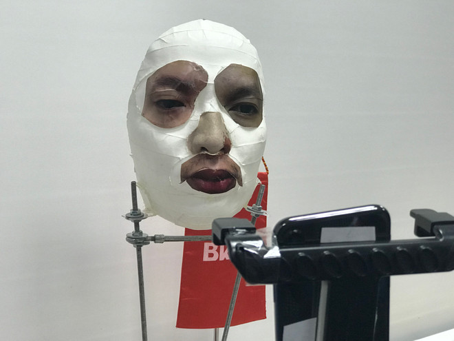 Doanh nghiệp Việt trình diễn mở khóa Face ID iPhone X bằng mặt nạ ảnh 2