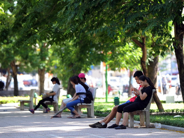 Nắng nóng diện rộng duy trì tại Bắc Bộ, nhiệt độ trên 38 độ C ảnh 1