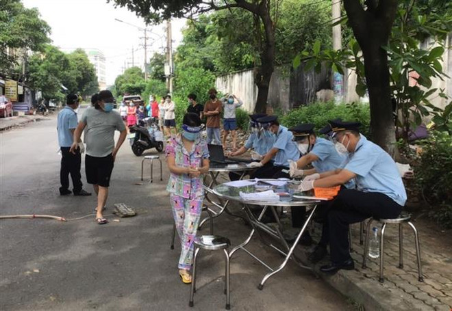 Vượt ngưỡng 126.000 ca mắc COVID-19, Bình Dương cấp thẻ thông hành mới ảnh 2