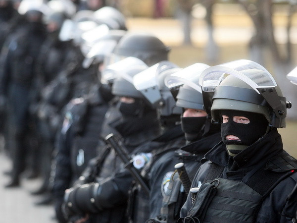 Robert Gates: Biện pháp trừng phạt không ngăn được Nga ảnh 1