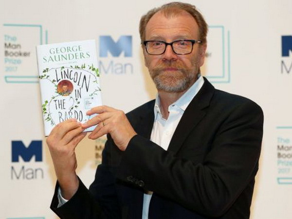 Nhà văn Mỹ George Saunders đoạt giải văn học Man Booker 2017 ảnh 1