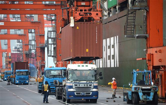 UNCTAD đánh giá kinh tế toàn cầu có thể thiệt hại 1.000 tỷ USD ảnh 1