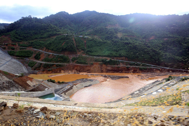 [Photo] Tan hoang sau vụ vỡ đường ống ở thủy điện Sông Bung 2 ảnh 1