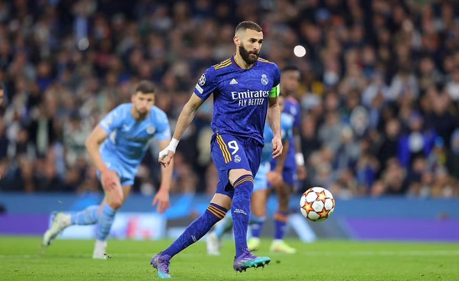 Benzema vươn lên dẫn dầu danh sách Vua phá lưới sau cú panenka ảnh 1