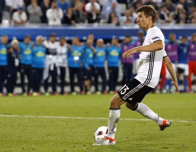 Thomas Mueller vẫn làm mọi thứ rất tốt chỉ trừ khâu ghi bàn ảnh 1