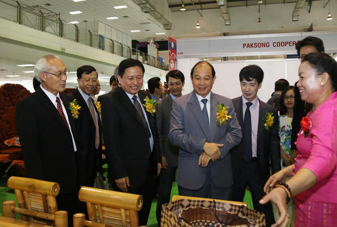Hội chợ Thương mại Việt-Lào 2016 thu hút hơn 200 doanh nghiệp ảnh 3