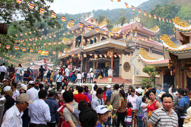 Khu Du lịch quốc gia Núi Bà Đen: Điểm đến tâm linh hấp dẫn du khách ảnh 1