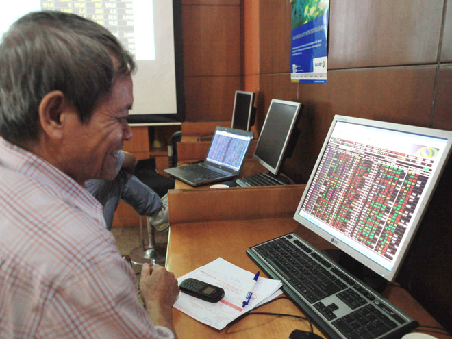 Thanh khoản đạt hơn 8.783 tỷ đồng nhưng chứng khoán vẫn đỏ sàn ảnh 1