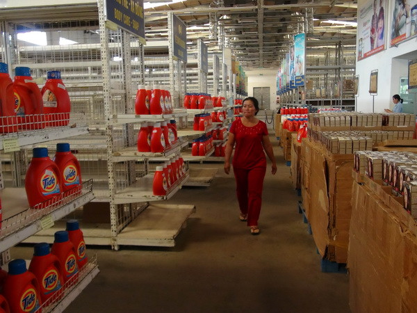 Mua gom hàng miễn thuế, 3 đối tượng bị phạt gần 50 triệu đồng ảnh 1