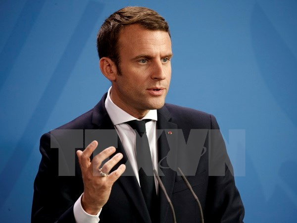 Tổng thống Pháp Macron muốn gia hạn tình trạng khẩn cấp ảnh 1