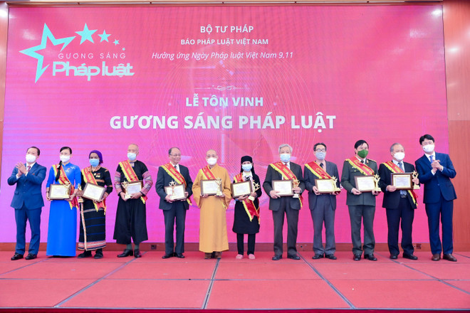 Bình chọn, tôn vinh Gương sáng pháp luật lần thứ 2 ảnh 1